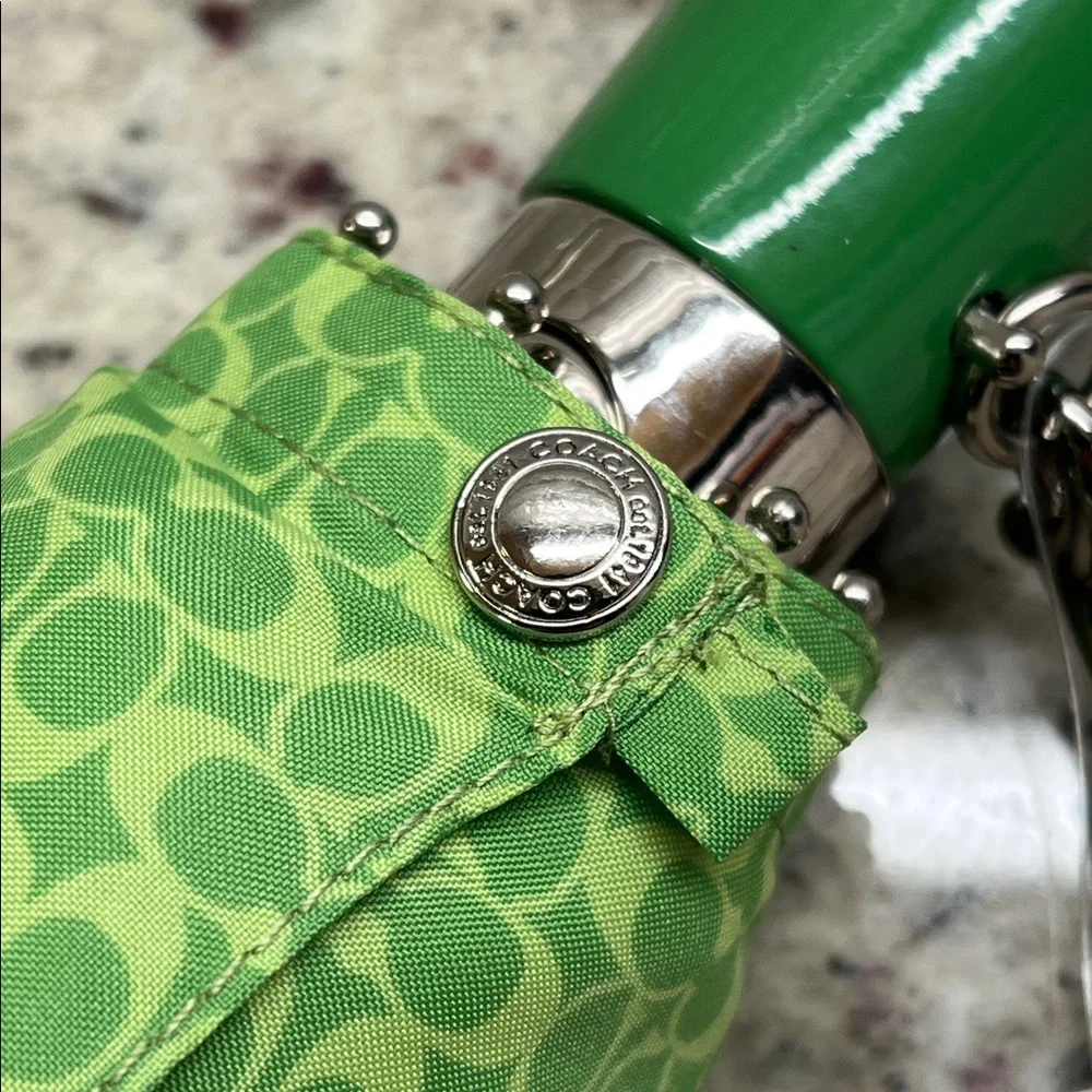 Coach Signature Umbrella NWT - Picture 7 of 7